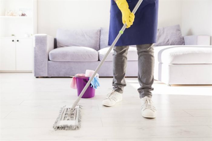 5 trucos de limpieza que harán que tu piso brille 