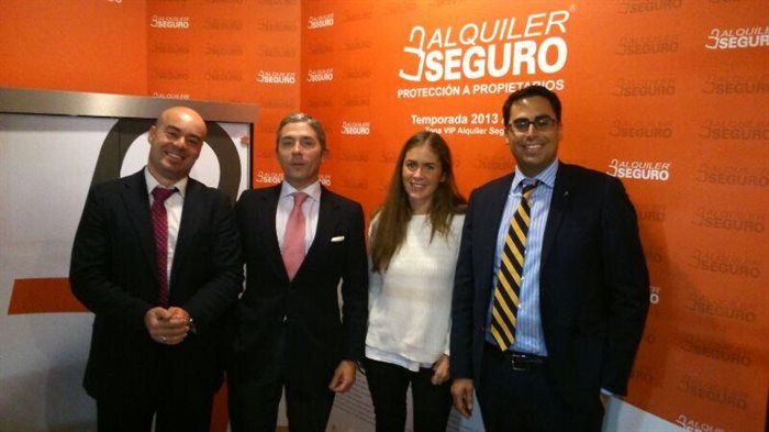 Gustavo Rossi, Enrique Egea junto a una compañera y Javier Pérez