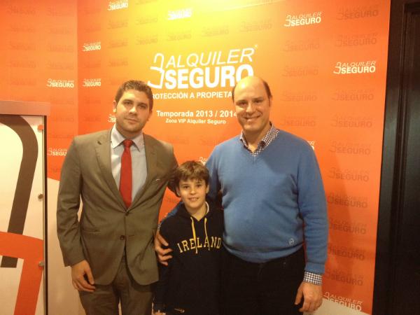 Nuestro compañero Carlos Taboada junto a Santiago y Gonzalo Mora