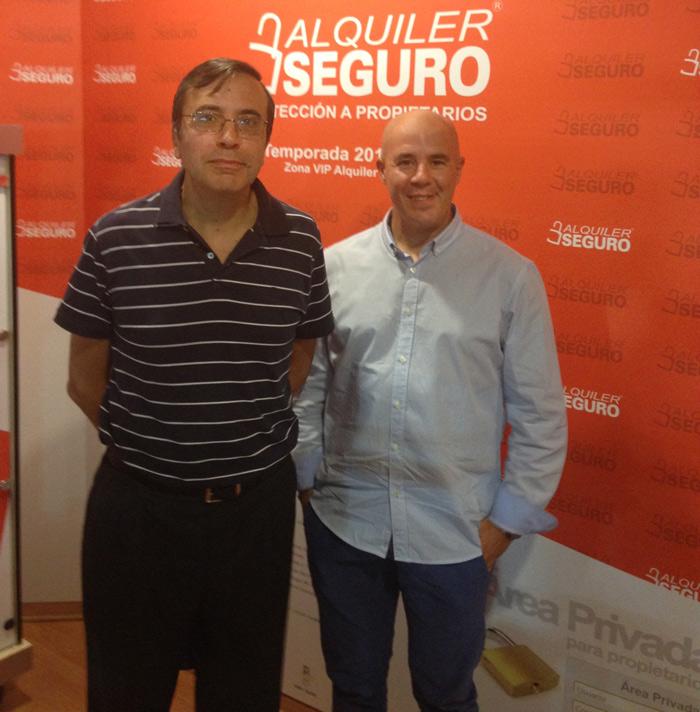Antonio, cliente propietario de Alquiler Seguro, con Eduardo Fresno.
