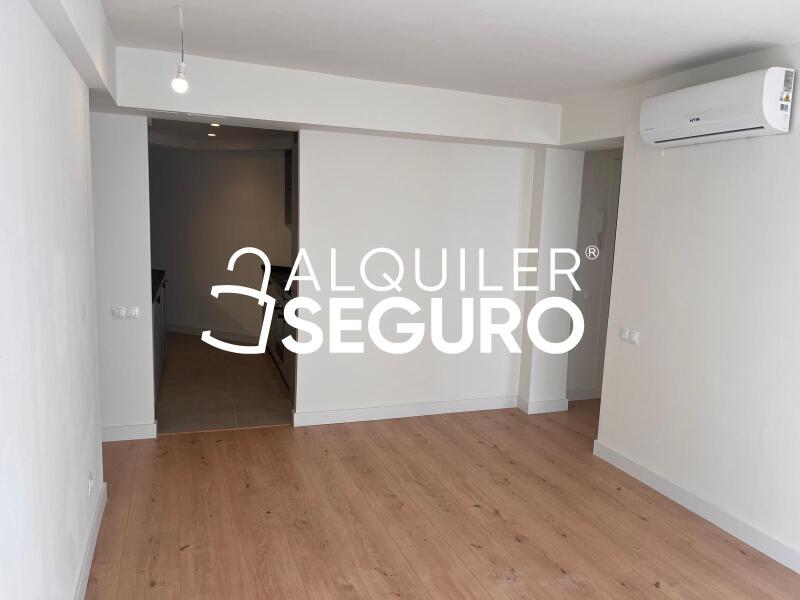 Piso en Calle ARMENGUAL DE LA MOTA, MÁLAGA MÁLAGA