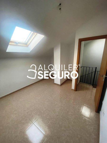 Piso en Calle Fuente , MAZARAMBROZ TOLEDO