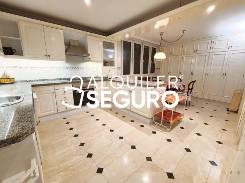 Piso en Avenida Ramón y Cajal , ALICANTE ALICANTE