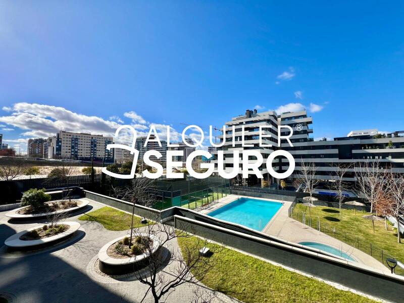 Piso en Calle de Manuel Gutiérrez Mellado , MADRID MADRID