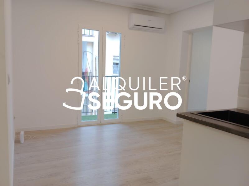 Piso en Calle Esteban Collantes, MADRID MADRID