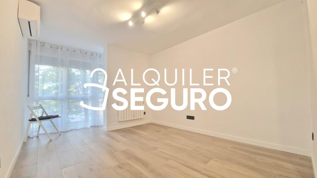 Piso en Calle Pedrezuela, MADRID MADRID