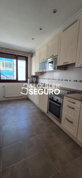 Piso en Calle Leopoldo Fernadez Nespral, LANGREO ASTURIAS