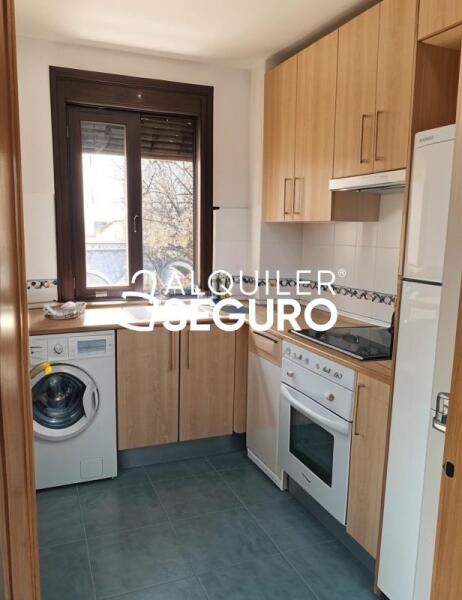 Piso en Calle La Fuente, PEDREZUELA MADRID