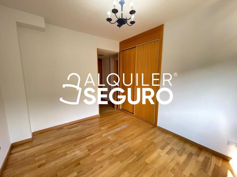 Inmueble en Avenida de la Dehesa, MADRID