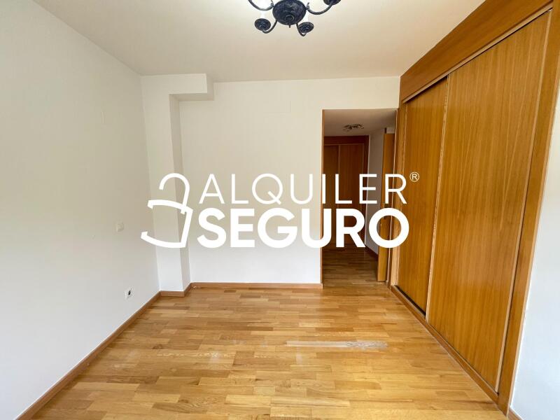 Inmueble en Avenida de la Dehesa, MADRID