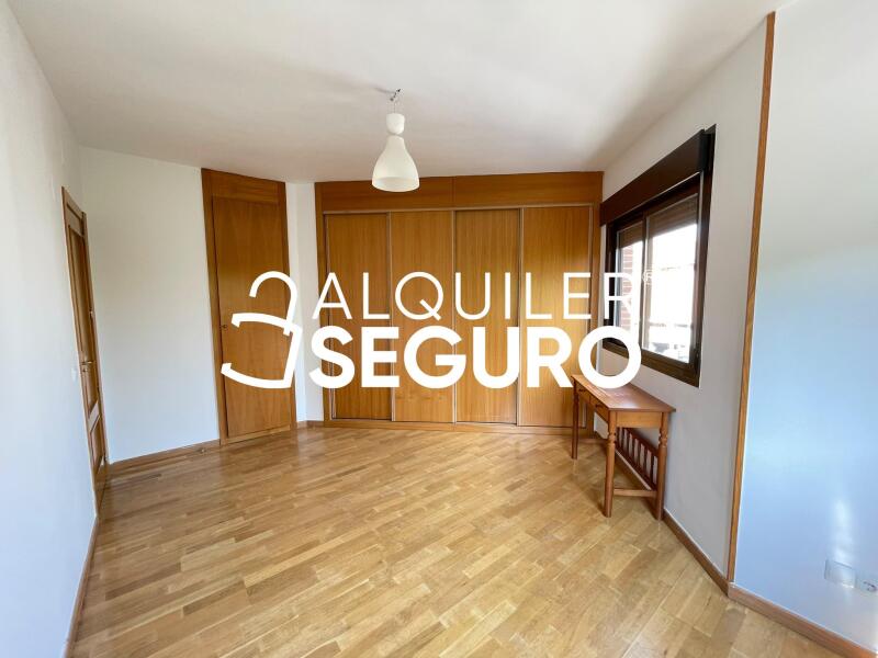 Inmueble en Avenida de la Dehesa, MADRID