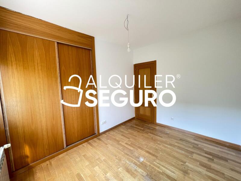 Inmueble en Avenida de la Dehesa, MADRID