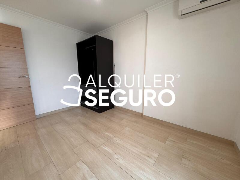 Inmueble en Avenida de Ntra. Sra. de Fátima, MADRID