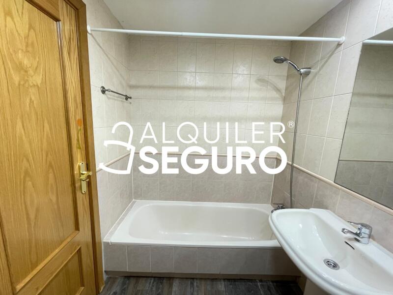 Inmueble en Avenida de la Peseta, MADRID