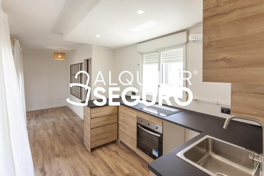 Inmueble en Calle del Aligustre, MADRID