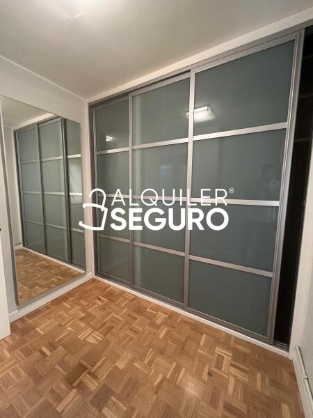 Inmueble en Calle Juan de Borgoña, MADRID