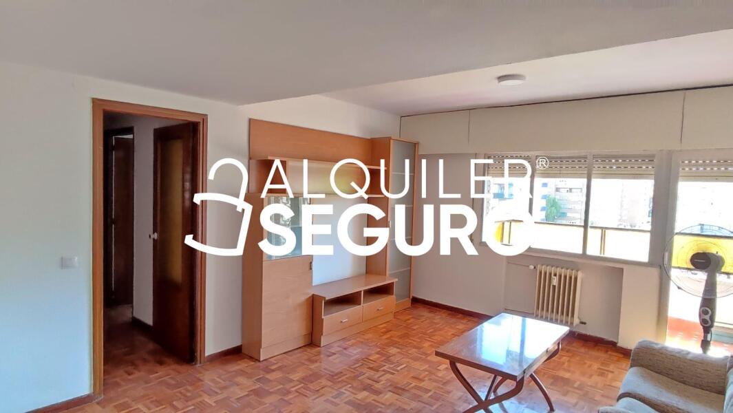 Apartment - 3 bed, 90m² in MADRID - Image 2