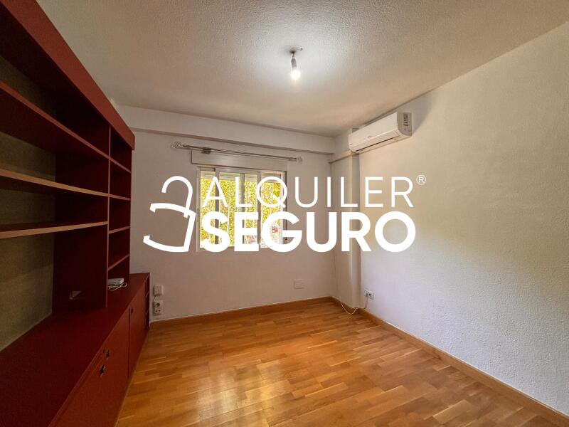 Inmueble en Calle de Victor de la Serna, MADRID