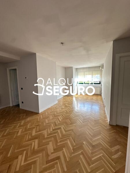 Inmueble en Calle Carballino, MADRID