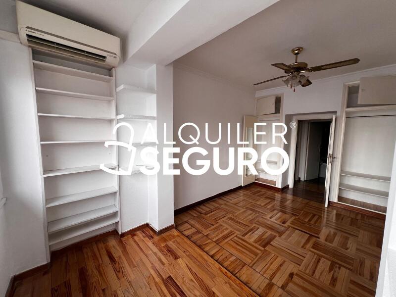 Inmueble en Calle de Sánchez Barcaiztegui, MADRID