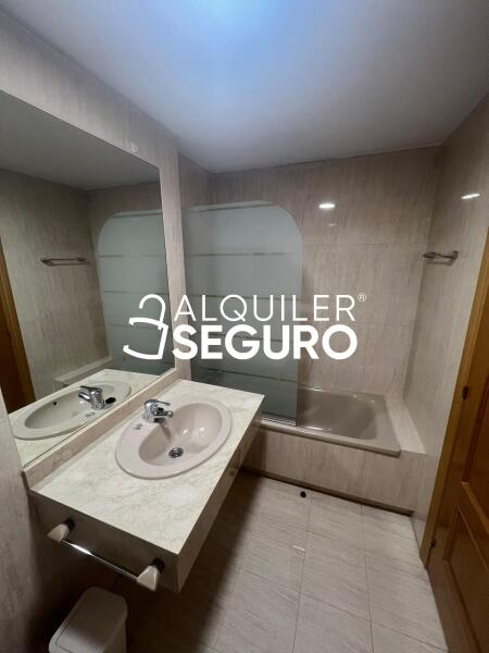 Inmueble en Calle Alfonso Gómez, MADRID