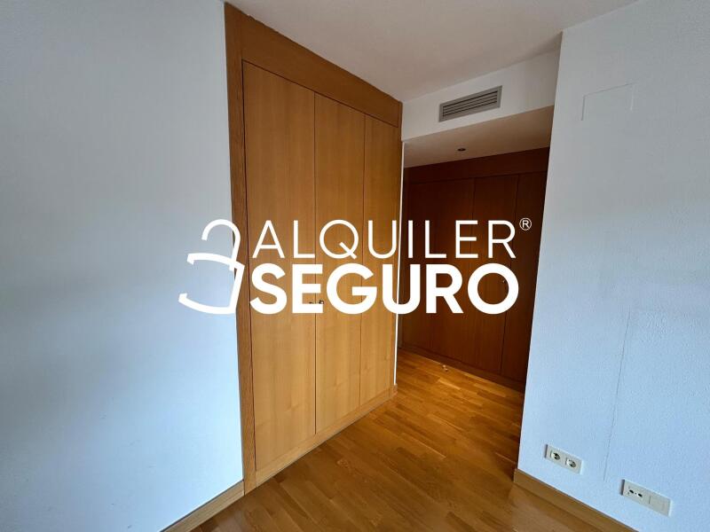 Inmueble en Calle Océano Atlántico, MADRID