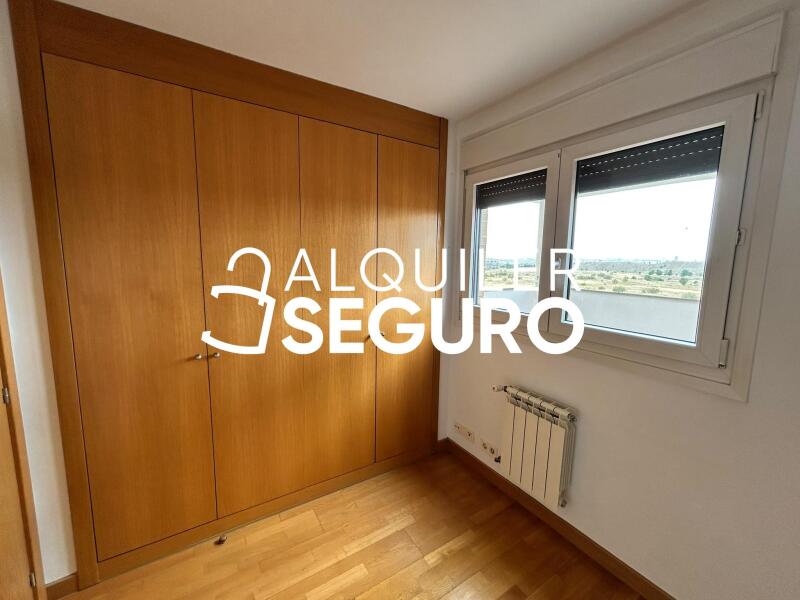 Inmueble en Calle Océano Atlántico, MADRID