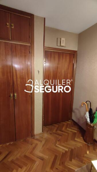 Inmueble en Calle Santiago de Compostela, MADRID