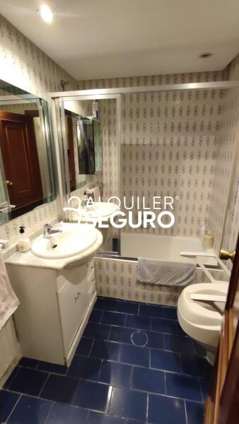 Inmueble en Calle Santiago de Compostela, MADRID