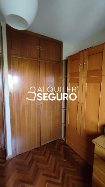 Inmueble en Calle Santiago de Compostela, MADRID
