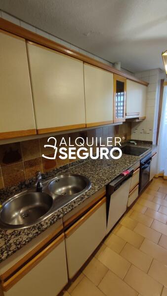 Inmueble en Calle Santiago de Compostela, MADRID