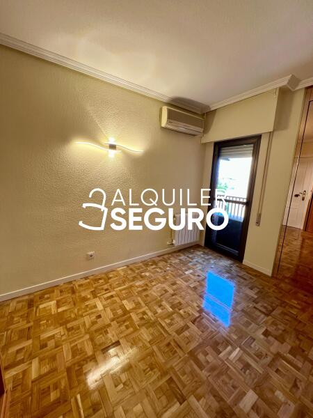 Piso en Calle de Ramón Gómez de la Serna, MADRID MADRID