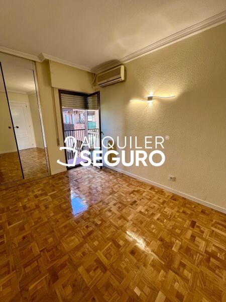 Piso en Calle de Ramón Gómez de la Serna, MADRID MADRID