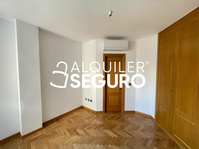 Inmueble en Calle del Ánade, MADRID