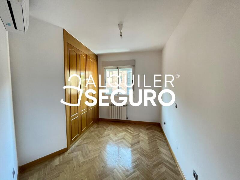 Inmueble en Calle del Ánade, MADRID