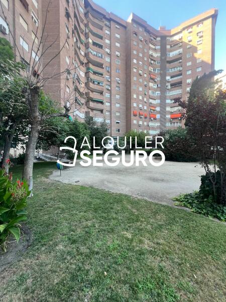 Piso en Calle Ramon Areces , MADRID MADRID