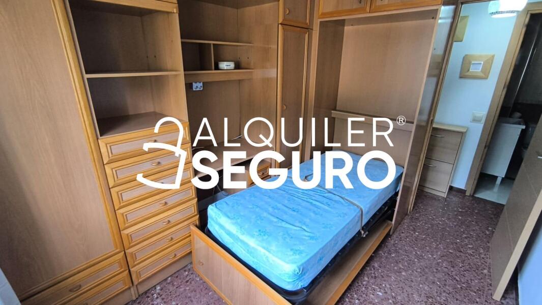 Inmueble en Calle aguila real, SEVILLA