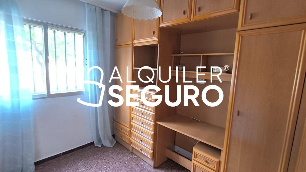 Inmueble en Calle aguila real, SEVILLA