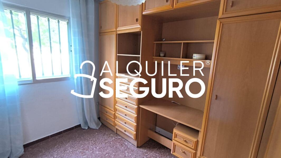 Inmueble en Calle aguila real, SEVILLA