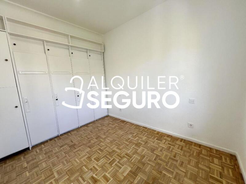 Inmueble en Calle de Alejandro Saint Aubin, MADRID