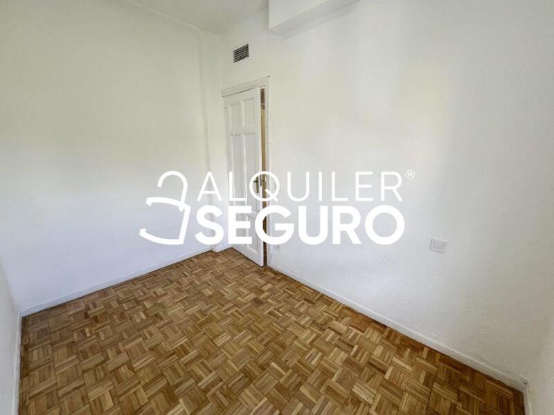 Inmueble en Calle de Alejandro Saint Aubin, MADRID