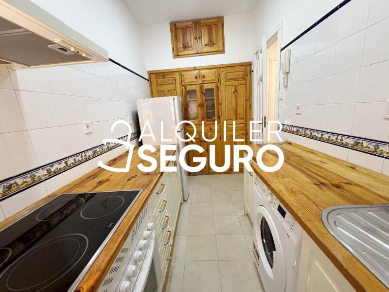 Inmueble en Calle de Alejandro Saint Aubin, MADRID