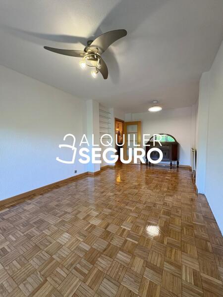 Piso en Plaza  de Valencia, RIVAS-VACIAMADRID MADRID
