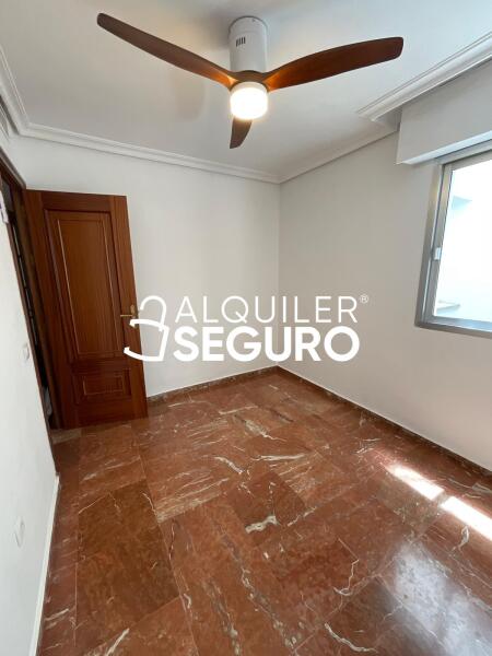 Inmueble en Calle Rafael Salas Gonzalez , SEVILLA