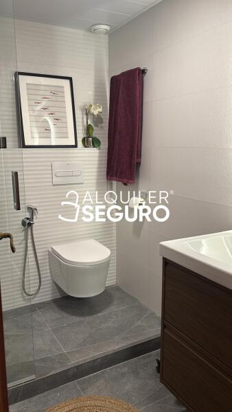 Inmueble en Calle Rafael Salas Gonzalez , SEVILLA