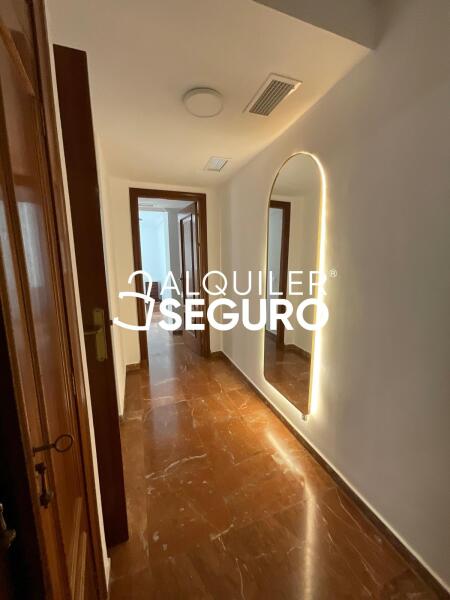 Inmueble en Calle Rafael Salas Gonzalez , SEVILLA