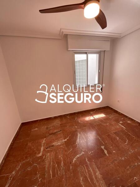 Inmueble en Calle Rafael Salas Gonzalez , SEVILLA