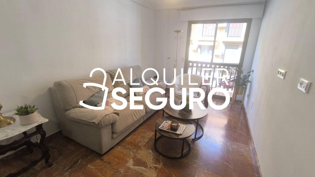 Inmueble en Calle Rafael Salas Gonzalez , SEVILLA