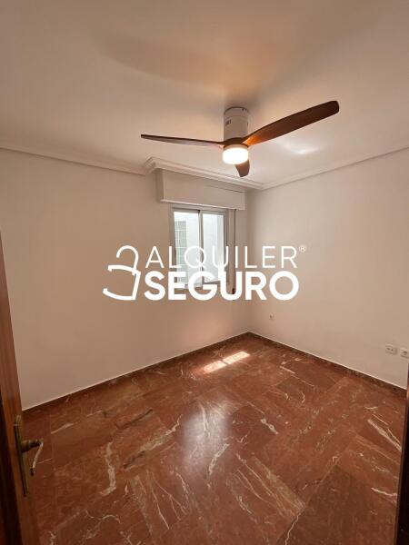 Inmueble en Calle Rafael Salas Gonzalez , SEVILLA