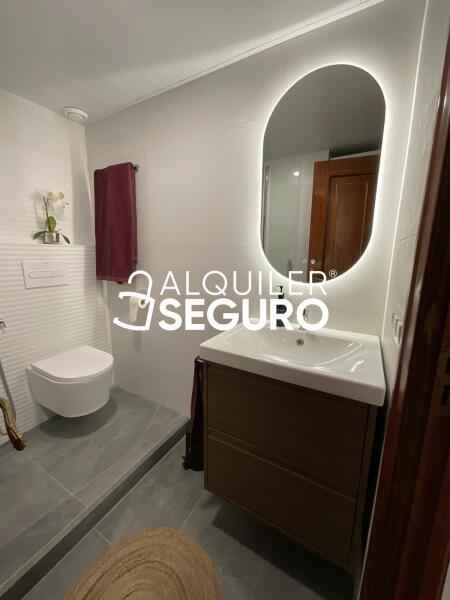 Inmueble en Calle Rafael Salas Gonzalez , SEVILLA